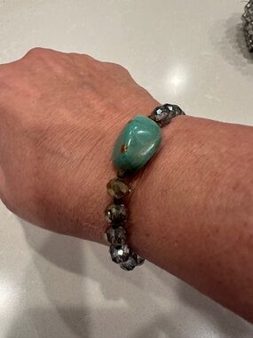 Faux Turquoise Stone &  Bead Stretch Bracelet - Women Jewelry